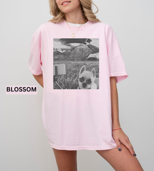 Dog selfie with ufo Graphic Tee