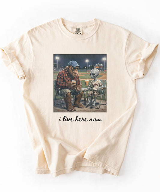 Comfort Colors Bigfoot & Alien Baseball Shirt