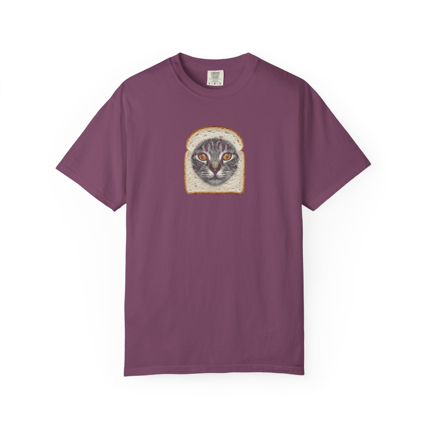 berry t-shirt with graphic of cat sticking out a bread loaf on a white background