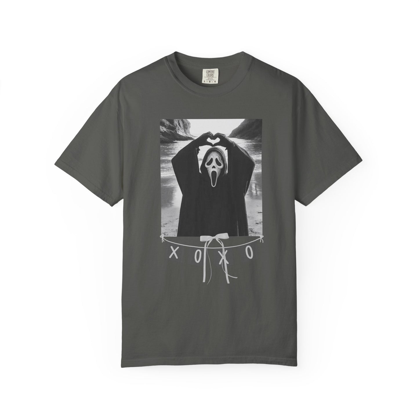 Scream Mask 'XOXO' Graphic T-Shirt