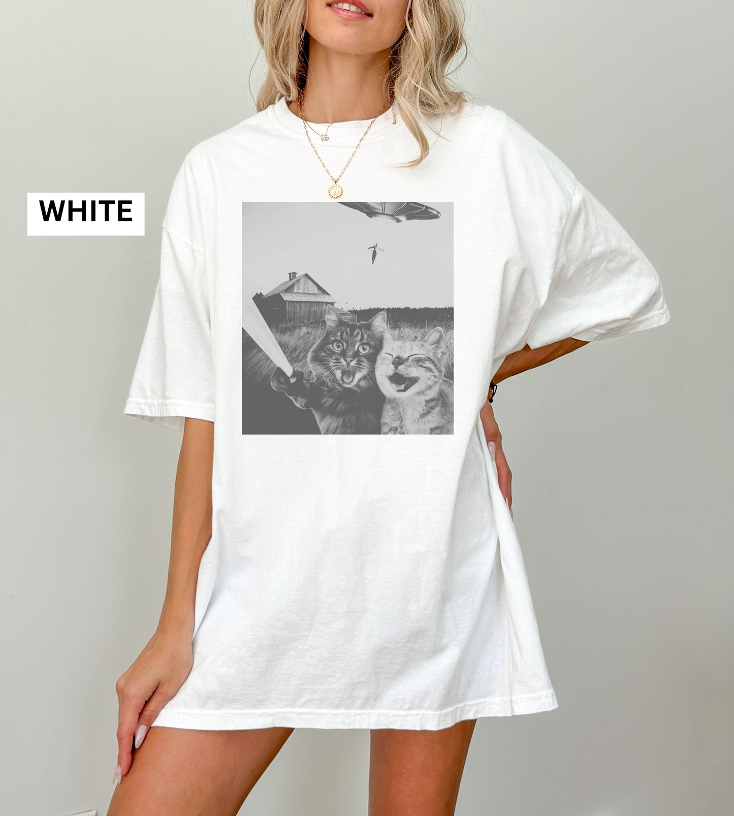 Cat UFO Graphic T-Shirt