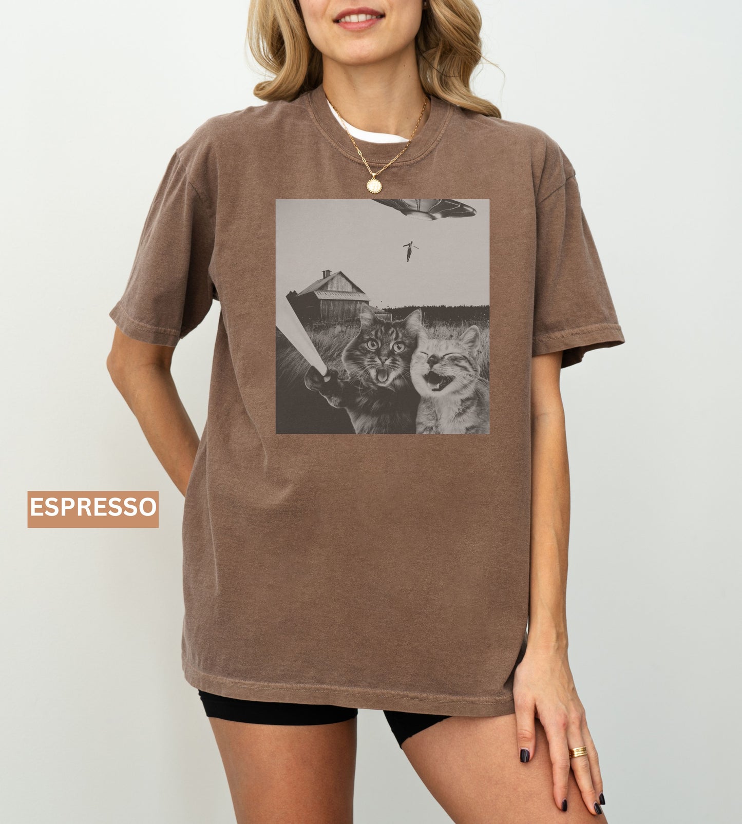 Cat UFO Graphic T-Shirt