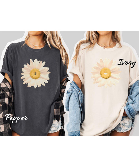 Minimalist Daisy T-Shirt with Queen Bee