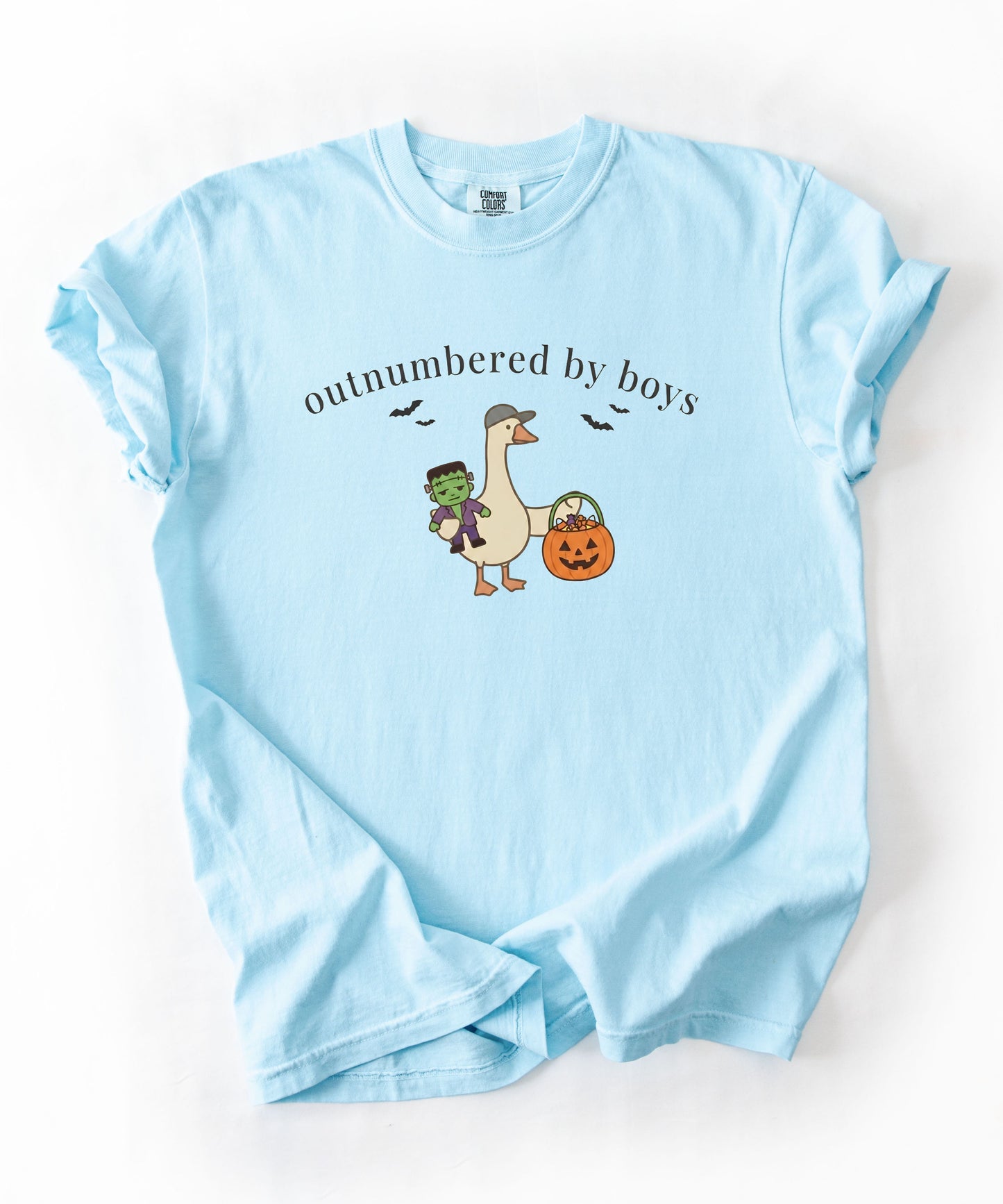 Silly Goose Outnumbered by Boys Halloween graphic tee in Chambray – GodaStudio