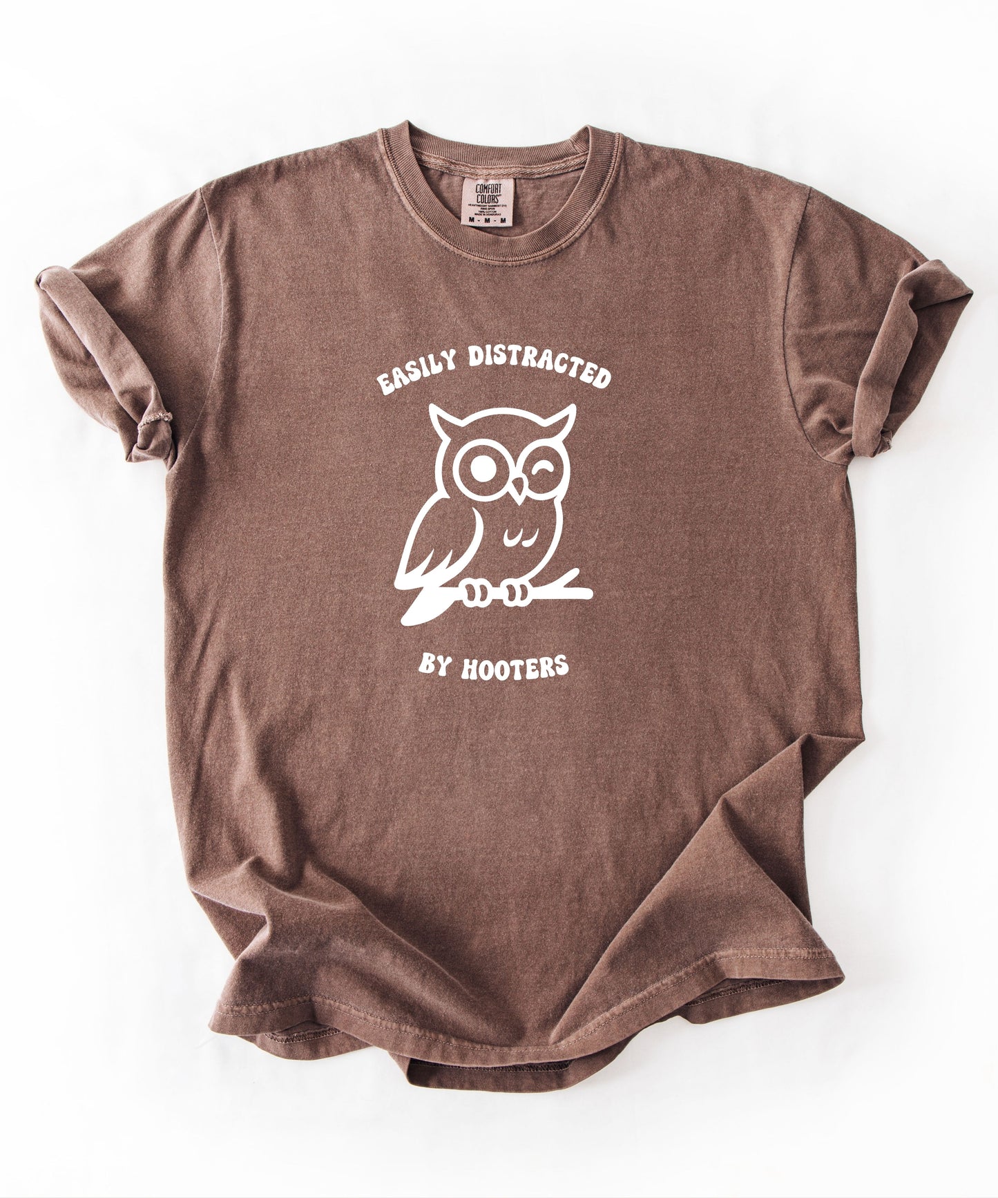 asily Distracted by Hooters funny owl graphic tee in Espresso – GodaStudio