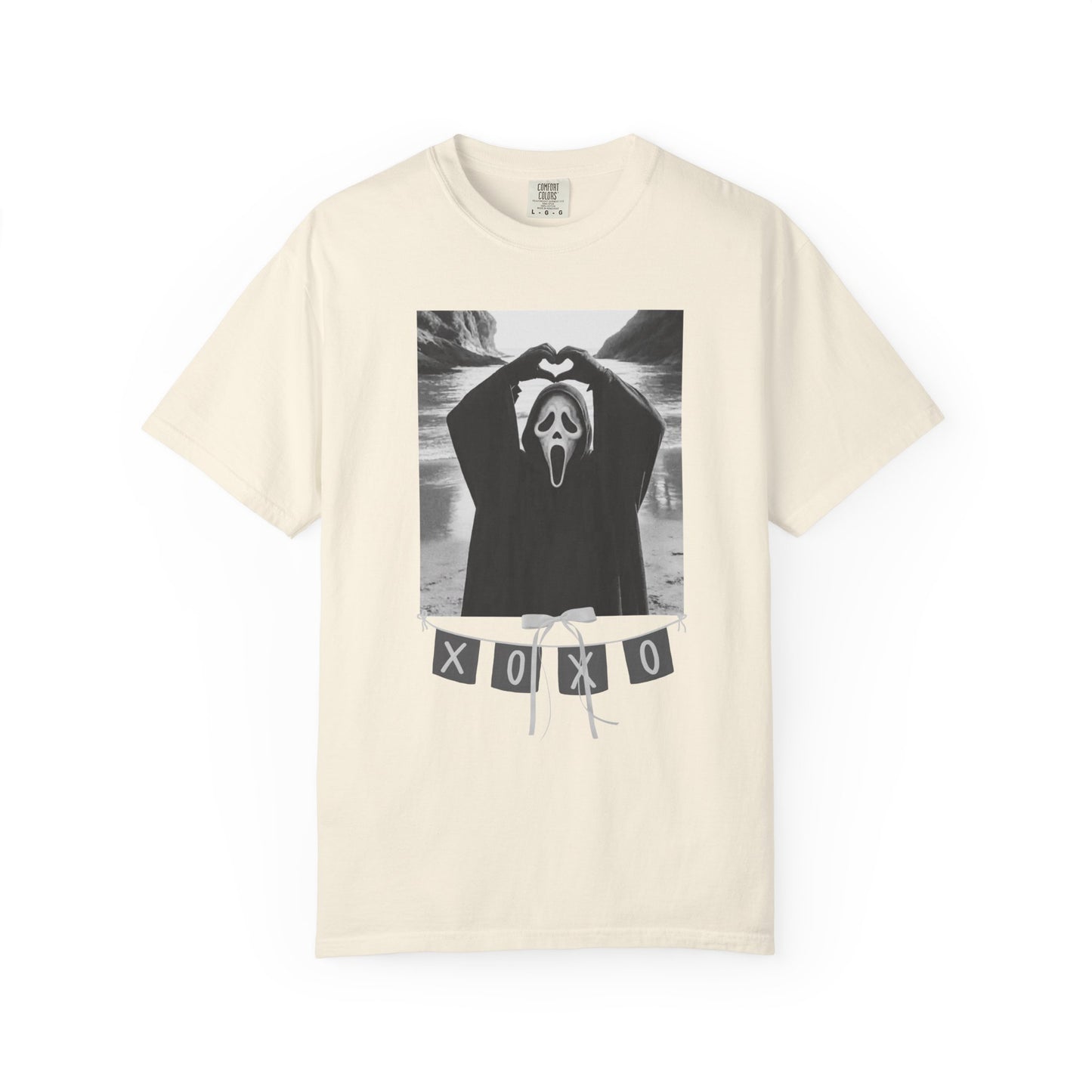 Scream Mask 'XOXO' Graphic T-Shirt