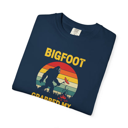 Bigfoot Grabbed My Weiner Unisex T shirt