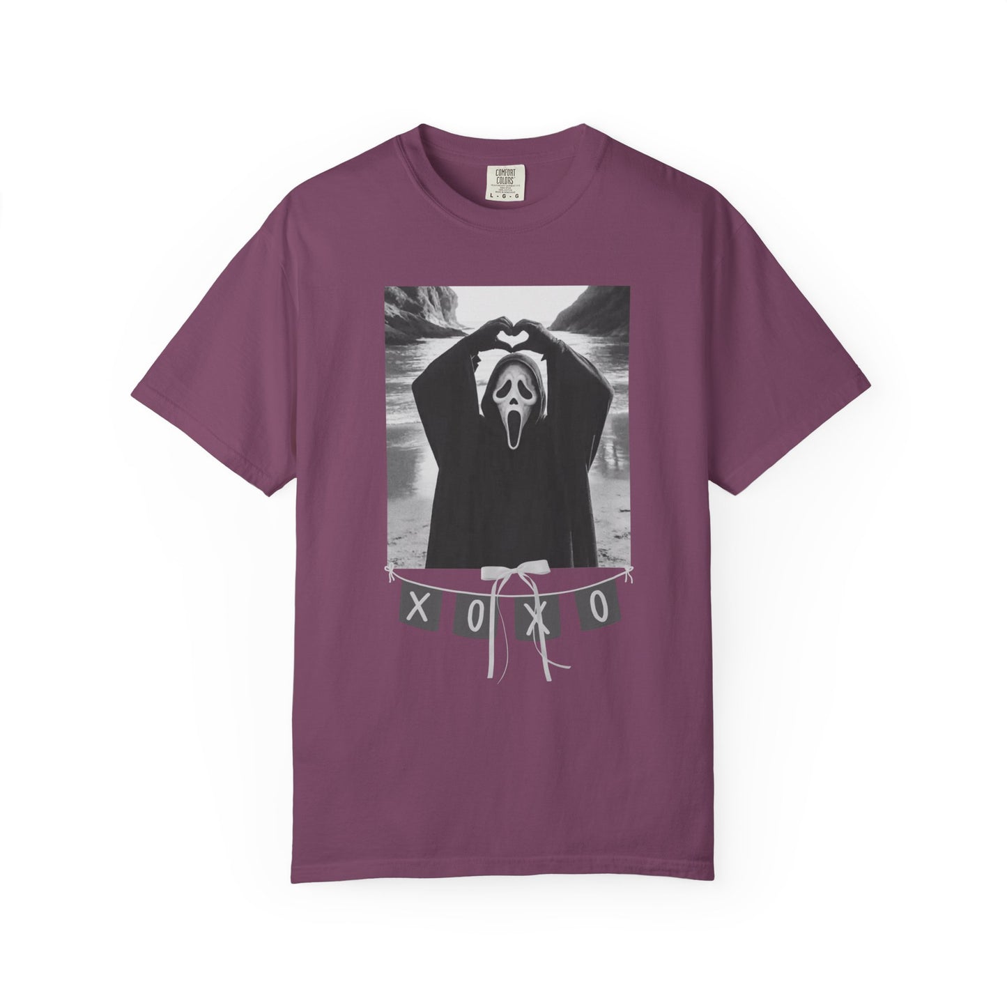 Scream Mask 'XOXO' Graphic T-Shirt